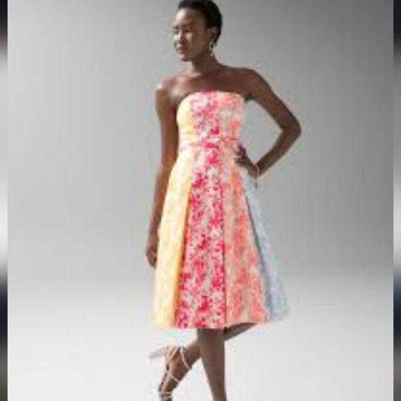 White House Black Market Dresses & Skirts - White House Black Market Multicolor Fresh Soft Cotton Strapless Dress Sz 6
